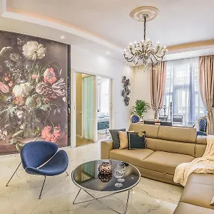  Apartment Riverside